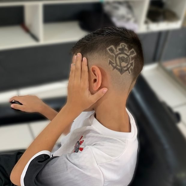 Corte com risco na lateral