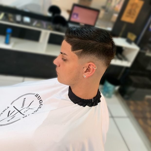 Corte social com navalhado
